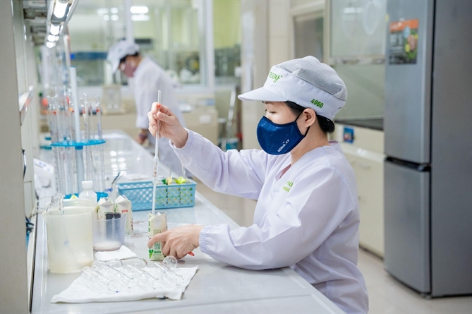 Công nghệ và R&D là một trong những năng lực cốt lõi giúp Vinasoy tiến xa trong vai trò thương hiệu kiến tạo dưỡng chất lành từ đậu nành và hạt.