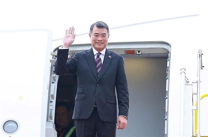 Thủ tướng Lê Minh Hưng lên đường dự Hội nghị Cấp cao ASEAN - Nga trên chuyến bay thương mại Vietjet
