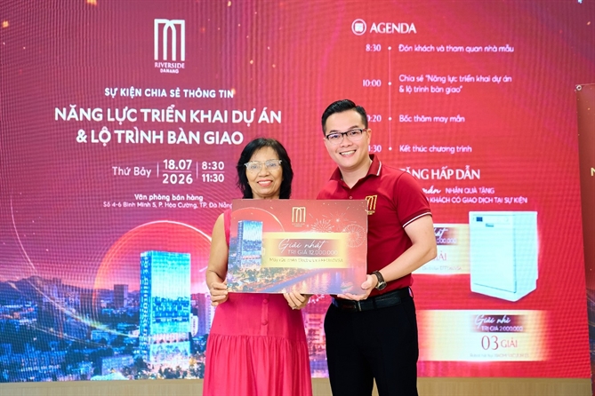 Cô Mỹ Nữ - Khách hàng may mắn rút thăm giải nhất tại sự kiện