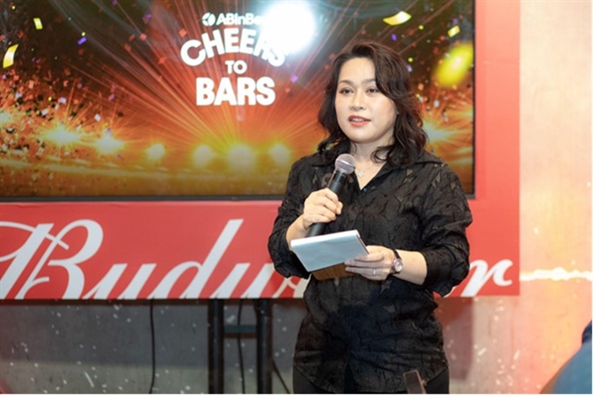  Bà Nguyễn Thị Ngọc Bích, Giám đốc Chuỗi Cung ứng AB InBev khu vực Đông Nam Á, phát biểu tại sự kiện  