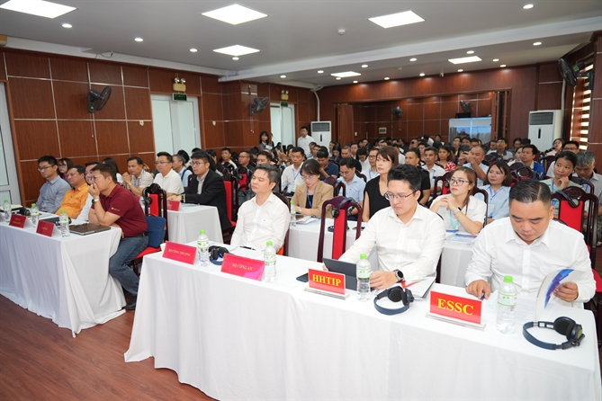 Diễn đàn thu hút sự tham gia của gần 100 doanh nghiệp sản xuất trong và ngoài nước