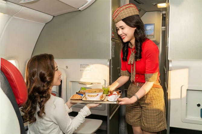Vietjet không ngừng phát triển hệ sinh thái sản phẩm, dịch vụ hiện đại với đa dạng hạng vé Business, SkyBoss, Deluxe, Eco cùng các món ăn nóng tươi ngon