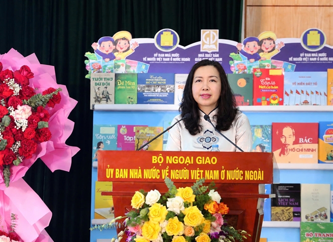 Thứ trưởng Lê Thị Thu Hằng phát biểu tại Lễ Khai giảng