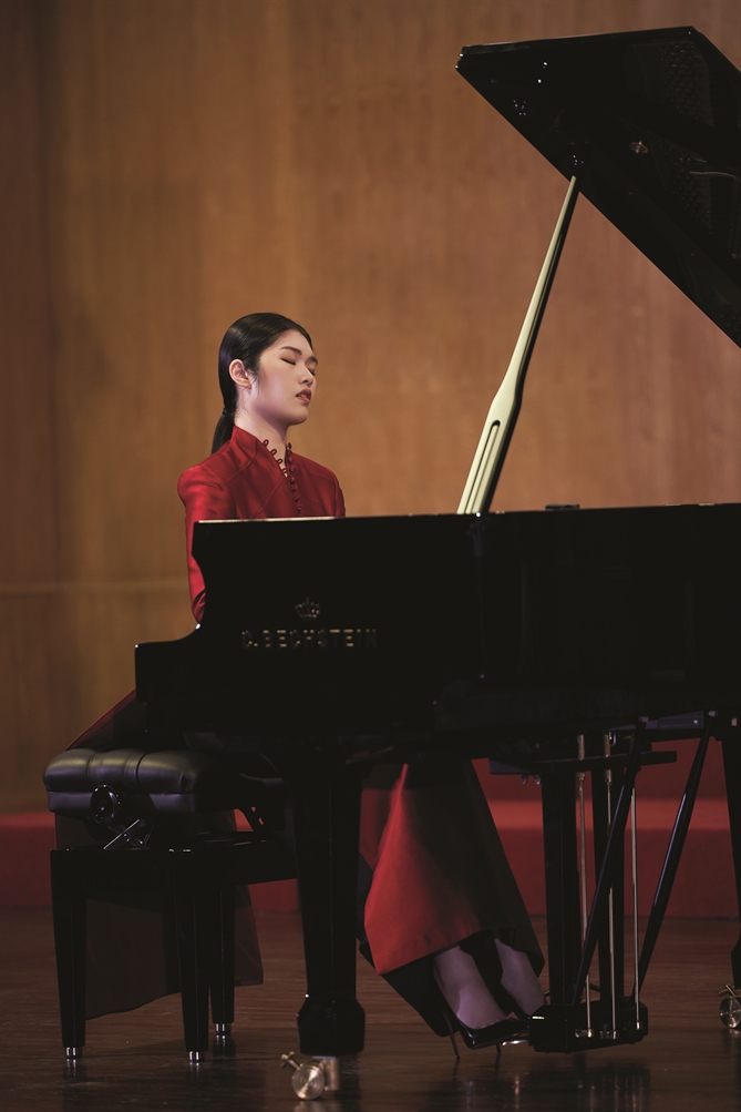 Nghệ sĩ piano quốc tế Hồ Khánh Vân.
