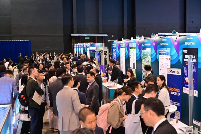 Cửa ngõ vào nền kinh tế 4.000 tỷ USD ASEAN Khu vực triển lãm, nơi các doanh nghiệp và đối tác quốc tế kết nối, giới thiệu dự án và tìm kiếm cơ hội hợp tác.
