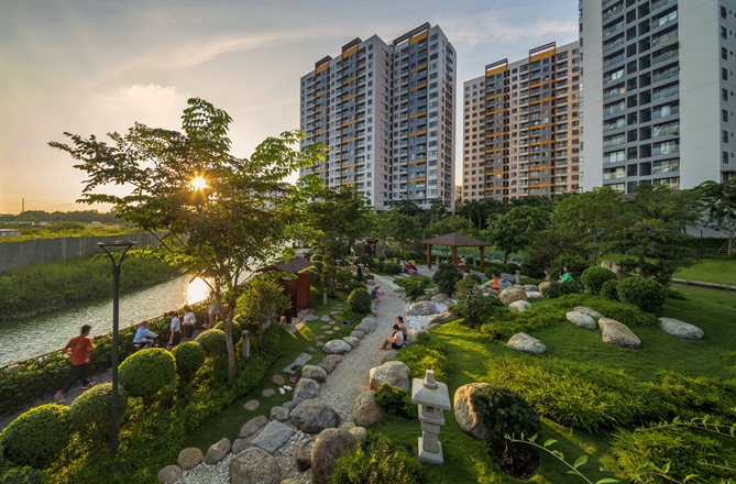 Trellia Cove cất nóc, bổ sung nguồn cung chất lượng cho khu Nam Sài Gòn Từ Mizuki Park, cư dân có thể kết nối nhanh đến Phú Mỹ Hưng, khu vực trung tâm TP.HCM và hệ thống trường đại học tại khu Nam và lân cận thông qua trục Nguyễn Văn Linh.