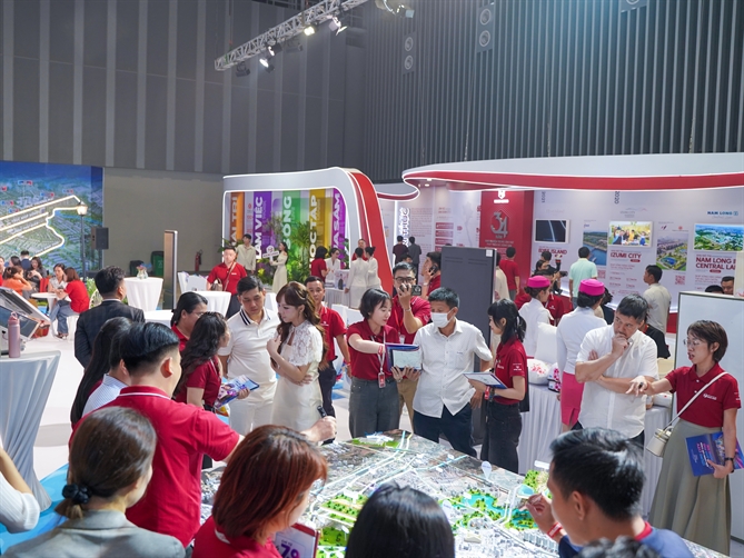 Ngày khai mạc Nam Long Experience 2026: Bùng nổ với hàng nghìn khách check-in, xem nhà và trải nghiệm