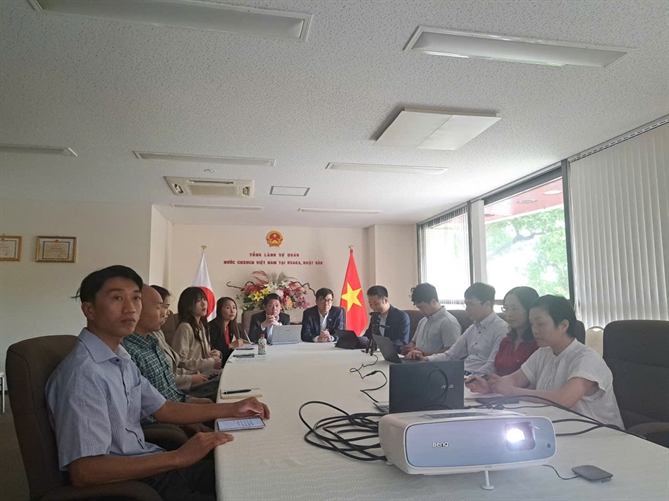 Để pháp luật trở thành nhịp cầu đồng hành cùng người Việt ở Đài Loan, Nhật Bản Ban tổ chức và bà con kiều bào tại Đài Loan (Trung Quốc) tham dự chương trình