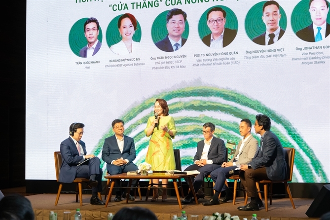 Ms. Dang Huynh Uc  My is the editor-in-chief of “Right to  Win – Vietnam Agriculture’s Path to  Winning: How AgriS and Betrimex Participate in Global Supply  Chains,” which presents a vision for  taking Vietnamese agricultural  products to global markets through  a comprehensive ESG strategy.